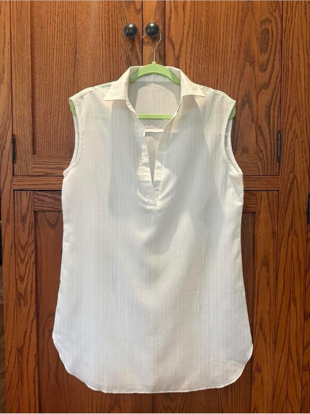 Sleeveless White Collared V-Neck Tunic Coverup